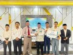 Semangat Kartini Menyala di Pesantren: YBM PLN UP3 Madura Salurkan Beasiswa untuk Santri Tahfidz