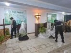 Pastikan Ibadah Paskah Aman, Sat Samapta Polres Pamekasan Sterilisasi Sejumlah Gereja