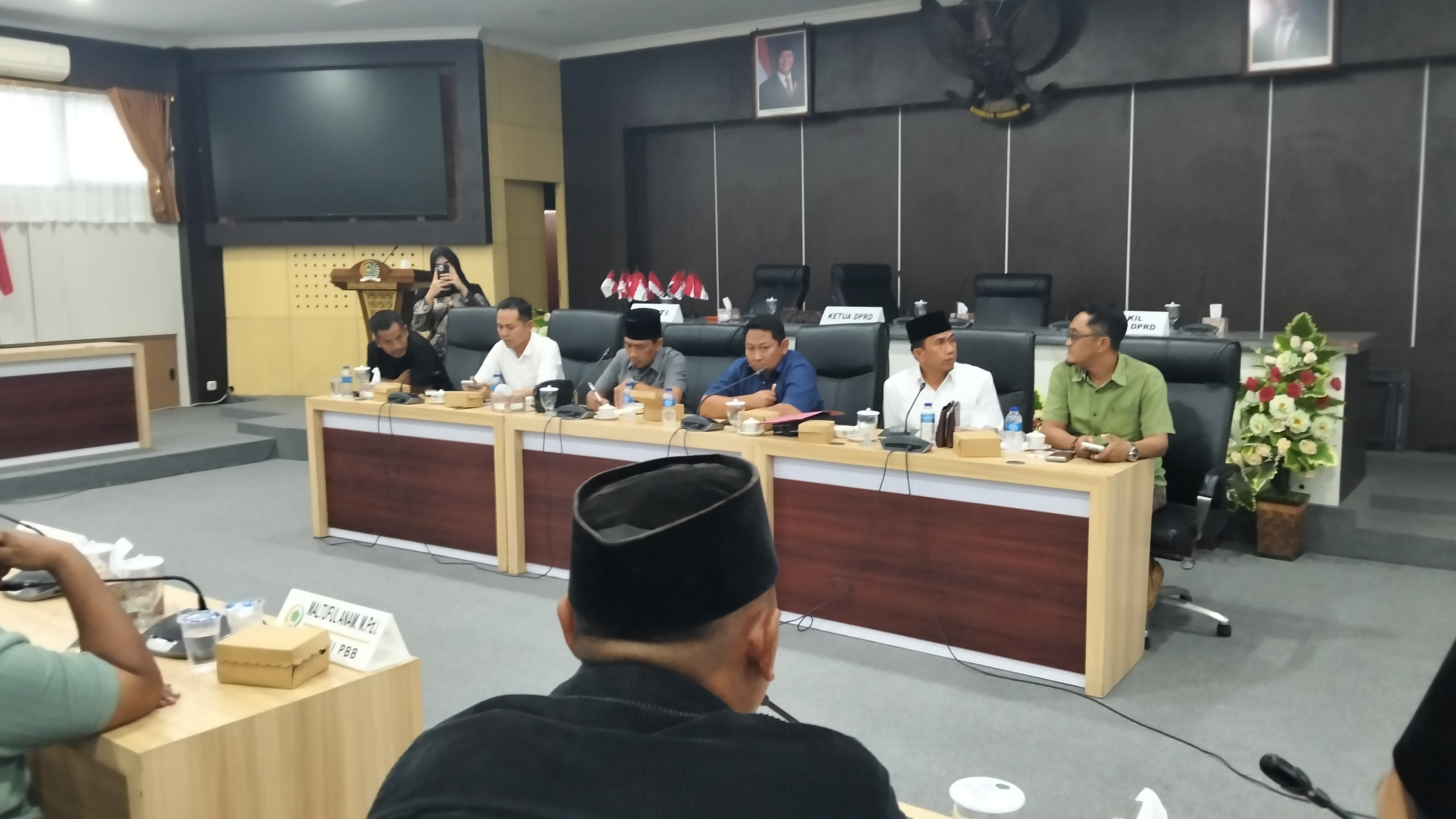 Dugaan Gelap Rp7,8 Miliar Mantan Pegawai BRI,Korban Minta Uang Kembali, DPRD Pamekasan Turun Tangan
