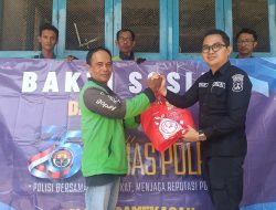 Peringati HUT ke-75 Humas Polri, Kasihumas Polres Pamekasan Gelar Bakti Sosial Bagikan Sembako kepada Komunitas Ojol